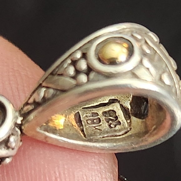 John Hardy From the Batu Sari Collection Sterling Silver & 18K - Picture 4 of 6